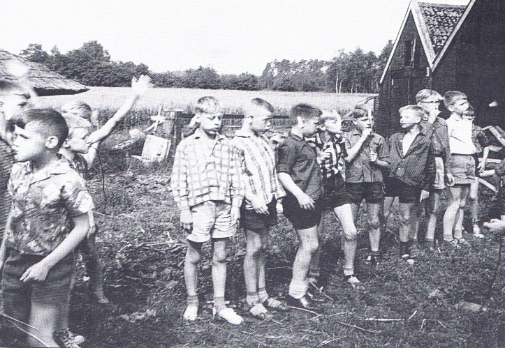 jongensclub op kamp jaren 60